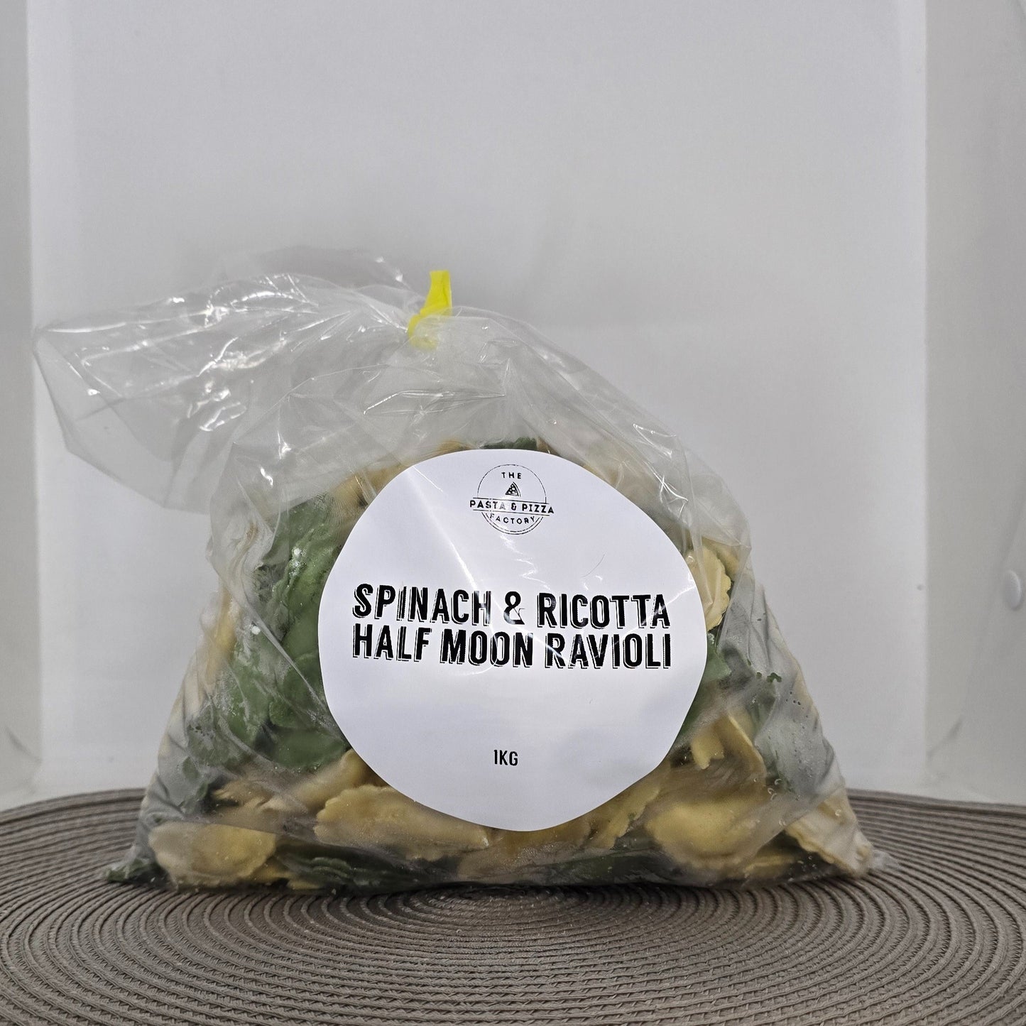 Spinach and Ricotta Mezzaluna 1kg